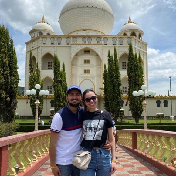 Meet your Posher, Cynthia - Picture 1 of 1